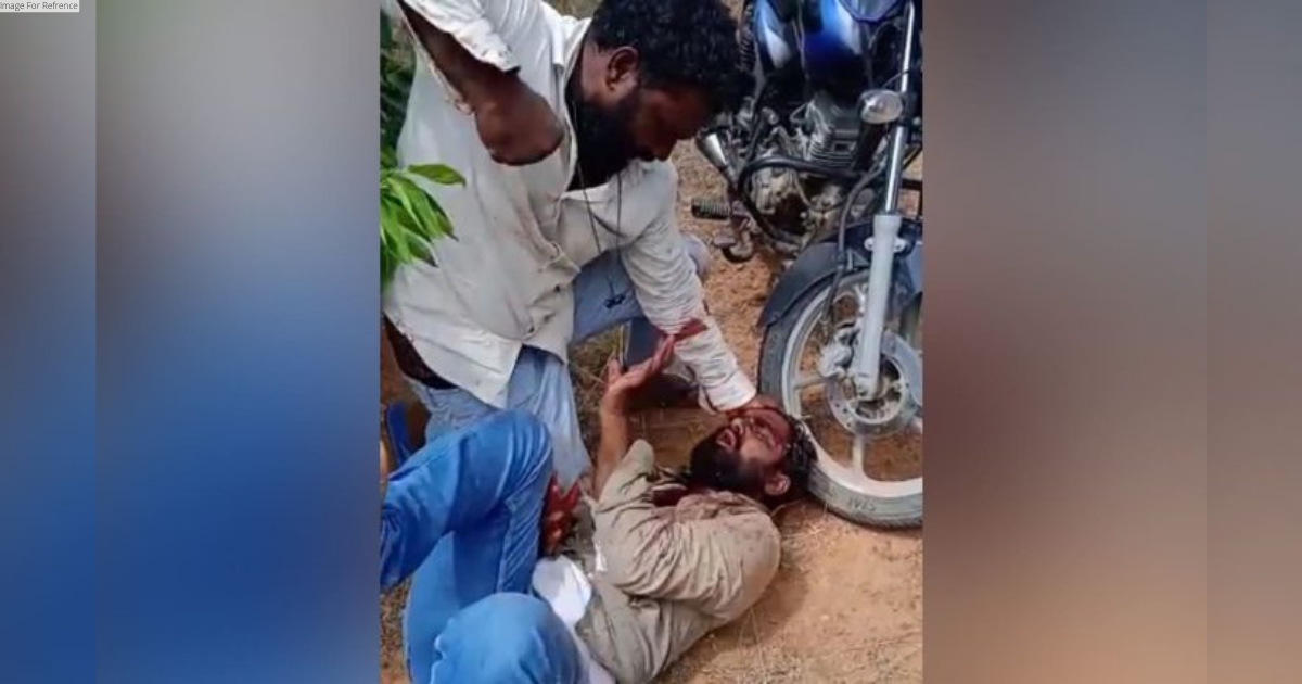 Karnataka man arrested for slitting friend's throat, drinking his blood